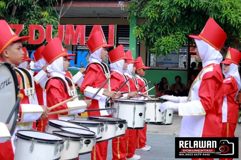 Kegiatan ekstrakurikuler salah satu bagian penting dalam pendidikan karakter.
